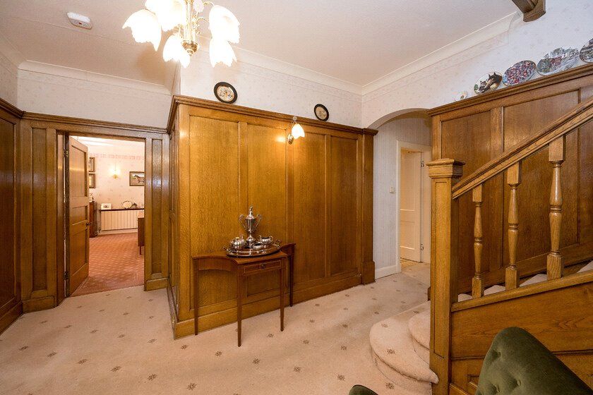 Property photo 2 of 22 Entrance Hall