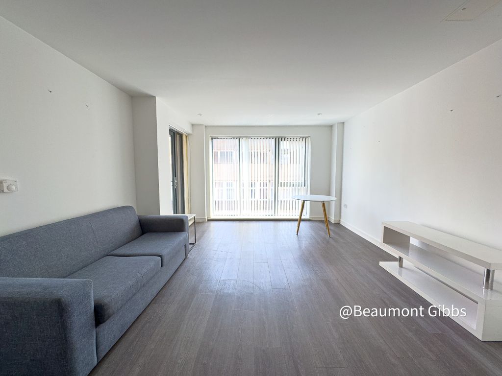 Property photo 3 of 11 4461402