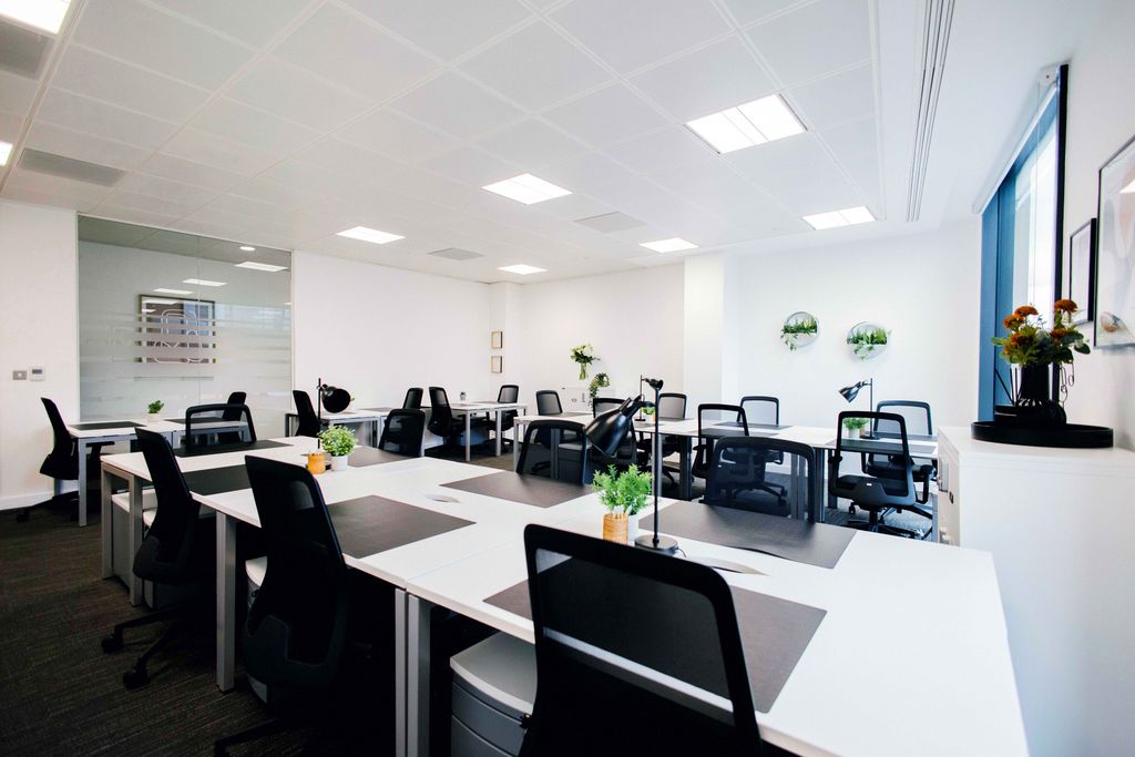 Property photo 2 of 7 Office