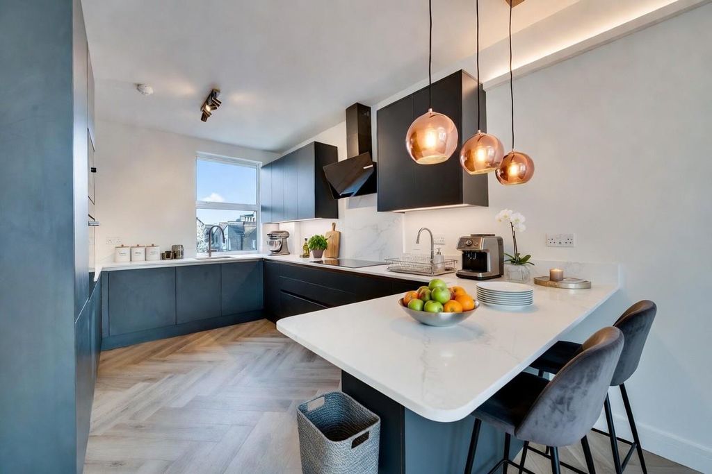 Property photo 1 of 17 Kitchen 1 .Jpg