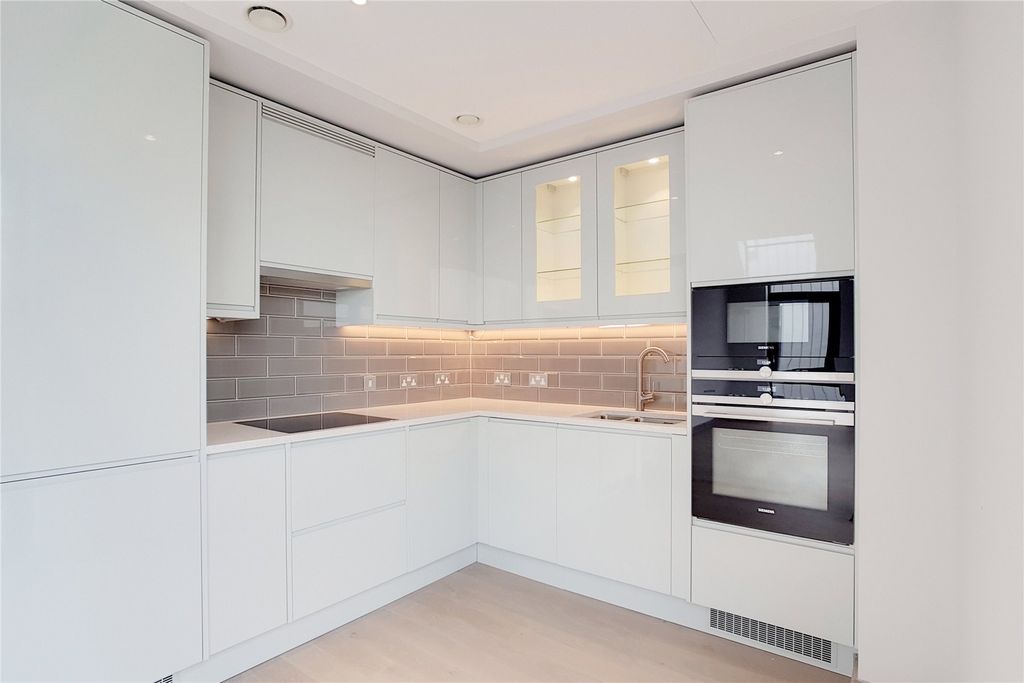 Property photo 2 of 11 Picture No. 06