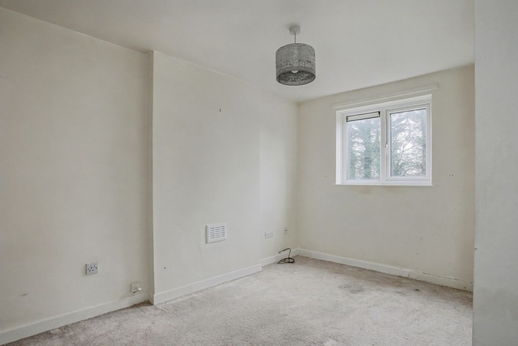 Property photo 2 of 9 61 The Paddock, Fulwood, Preston, Lancashire, Pr2 8Gl