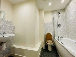 Property photo 1 of 7 Two Bedroom Apartment City Centre