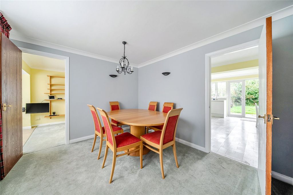 Property photo 3 of 20 Dining Area