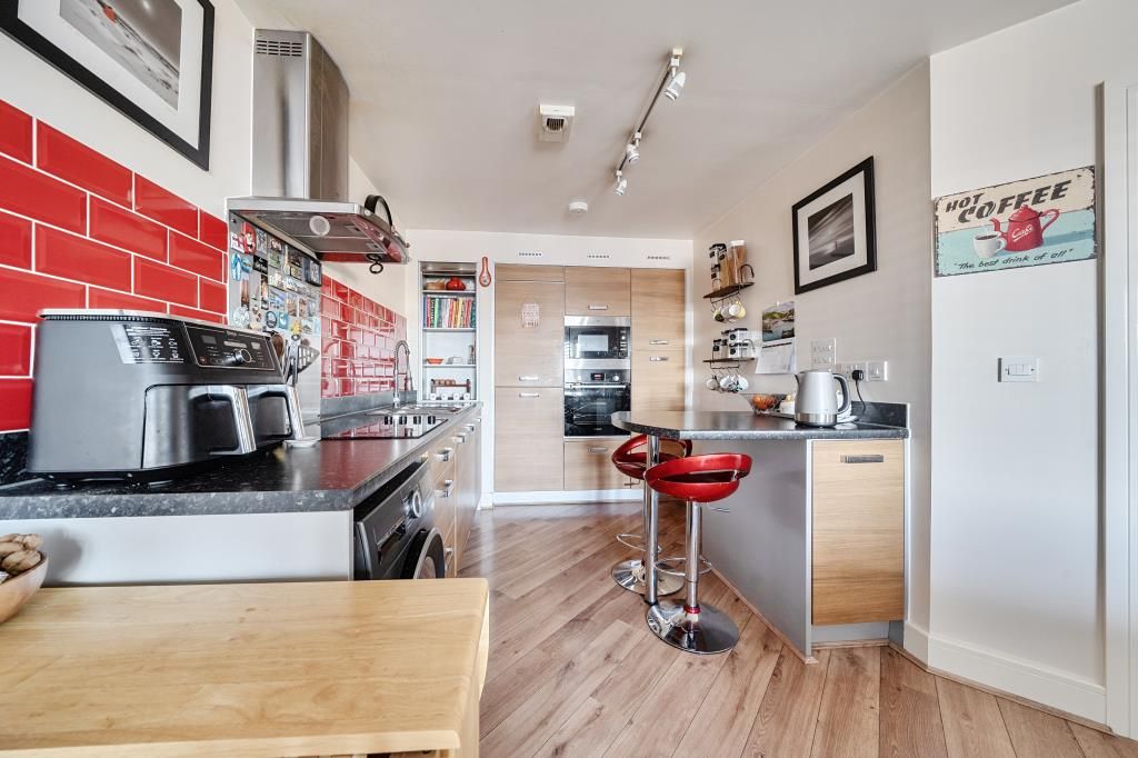 Property photo 3 of 17 Living Room