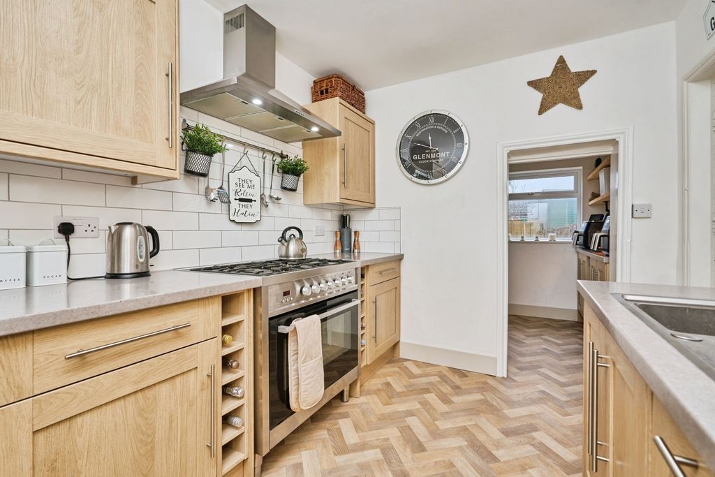 Property photo 3 of 20 Pbox-Img.Jpg