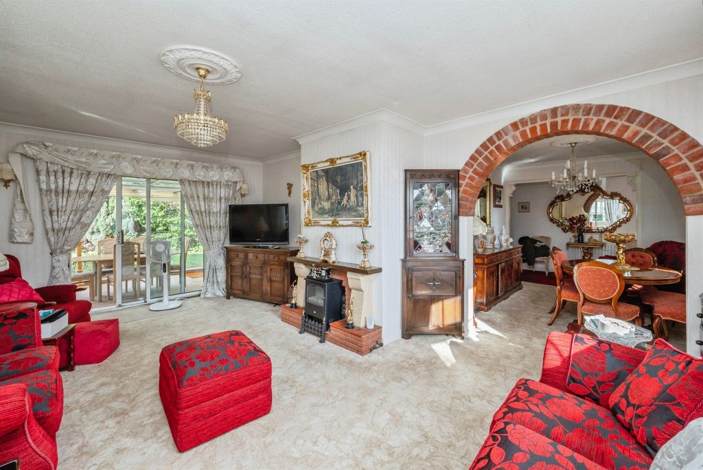 Property photo 2 of 26