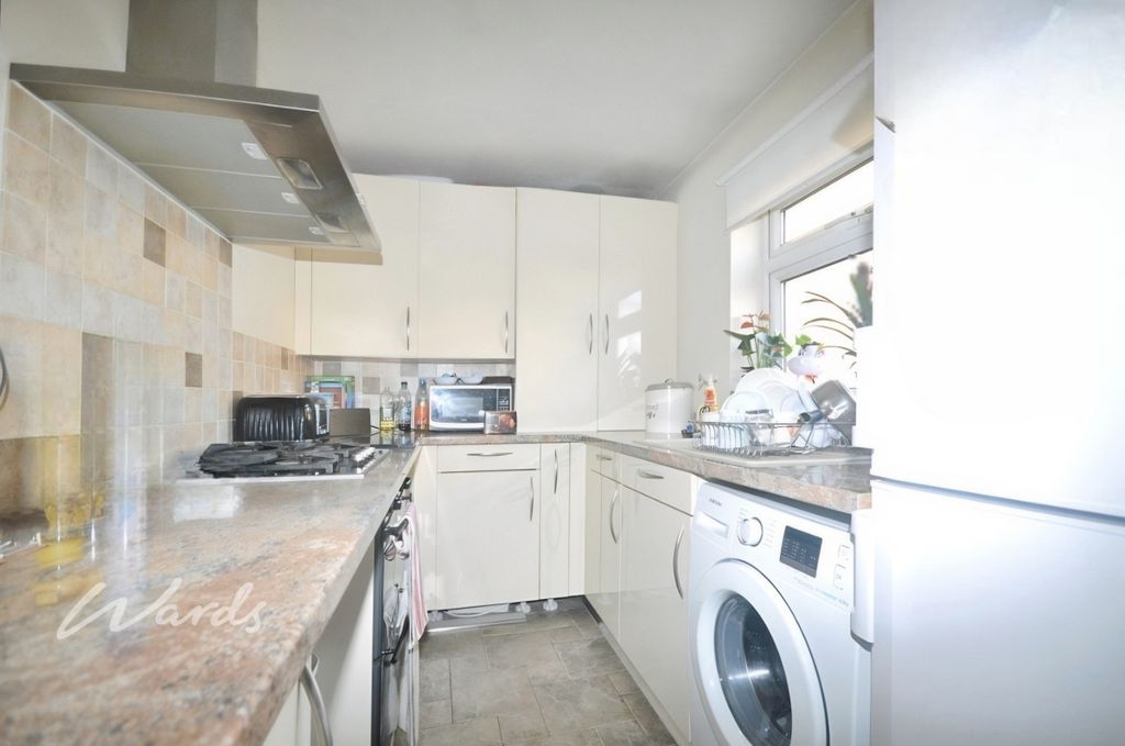 Property photo 3 of 7 Kitchen