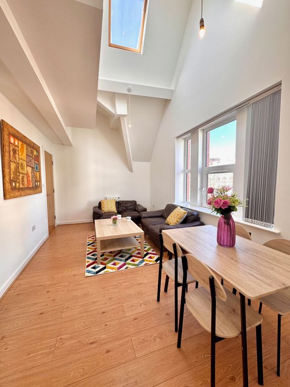 Property photo 2 of 12