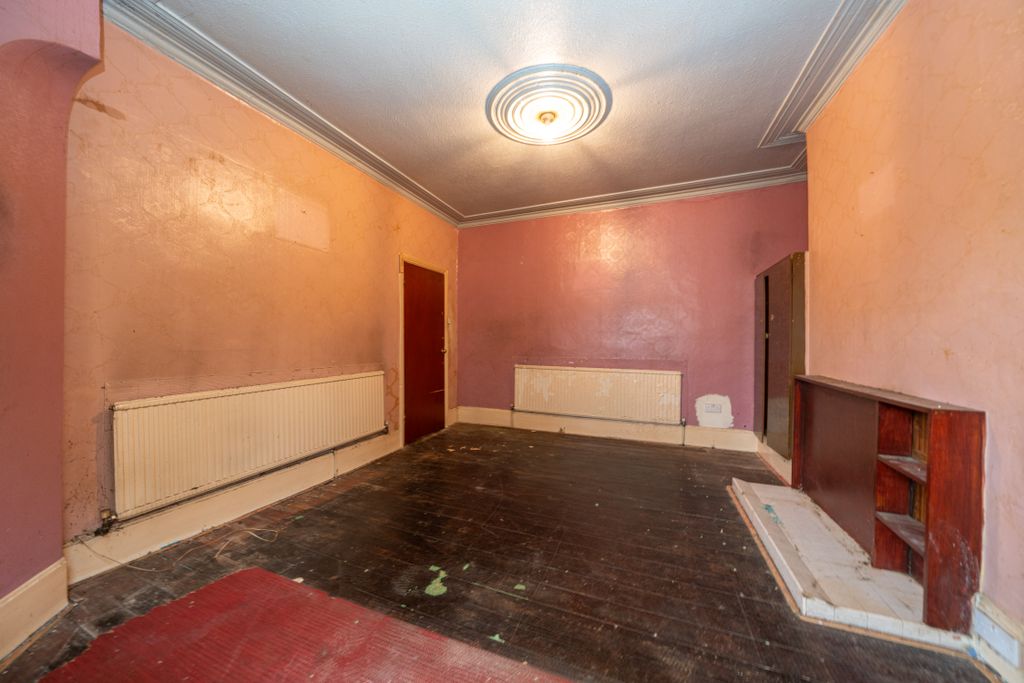 Property photo 3 of 27