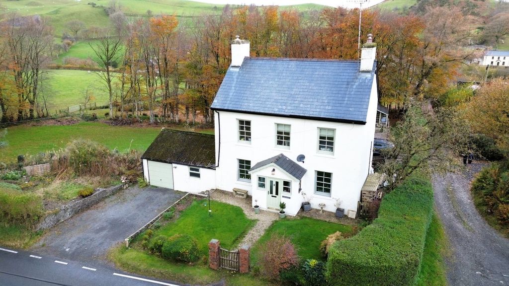 Property photo 2 of 50