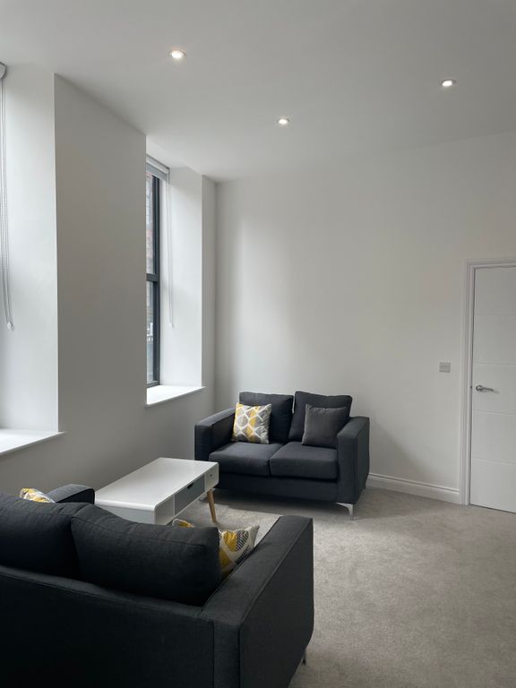 Property photo 1 of 7 Lounge