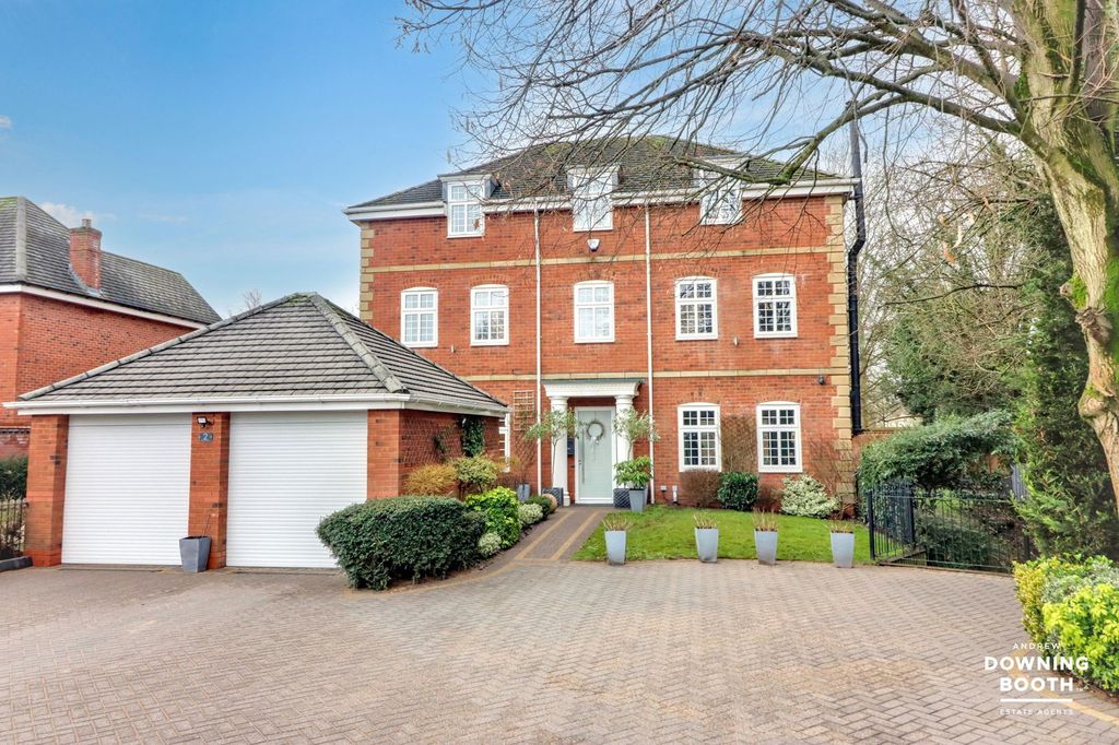 Property photo 1 of 46