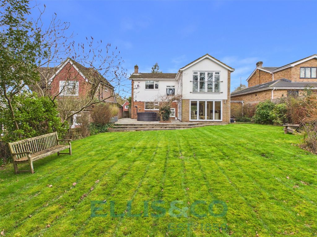 Property photo 1 of 15 Picture No. 18