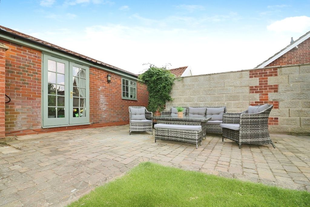 Property photo 3 of 21 Picture No. 08