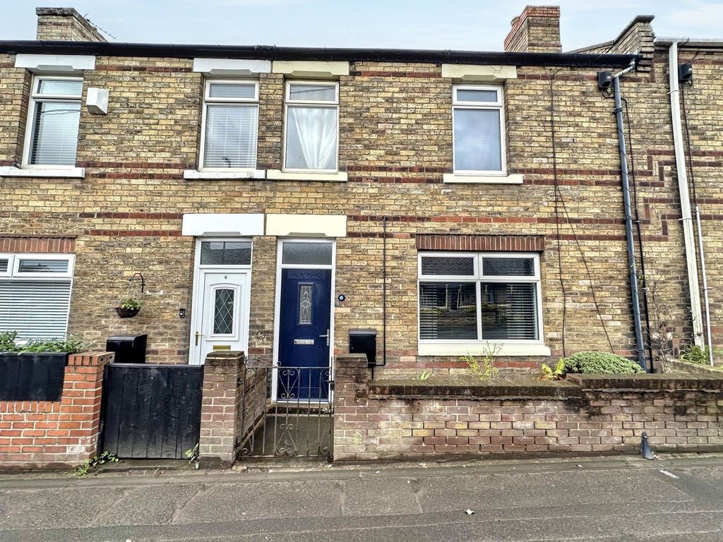 Property photo 1 of 11