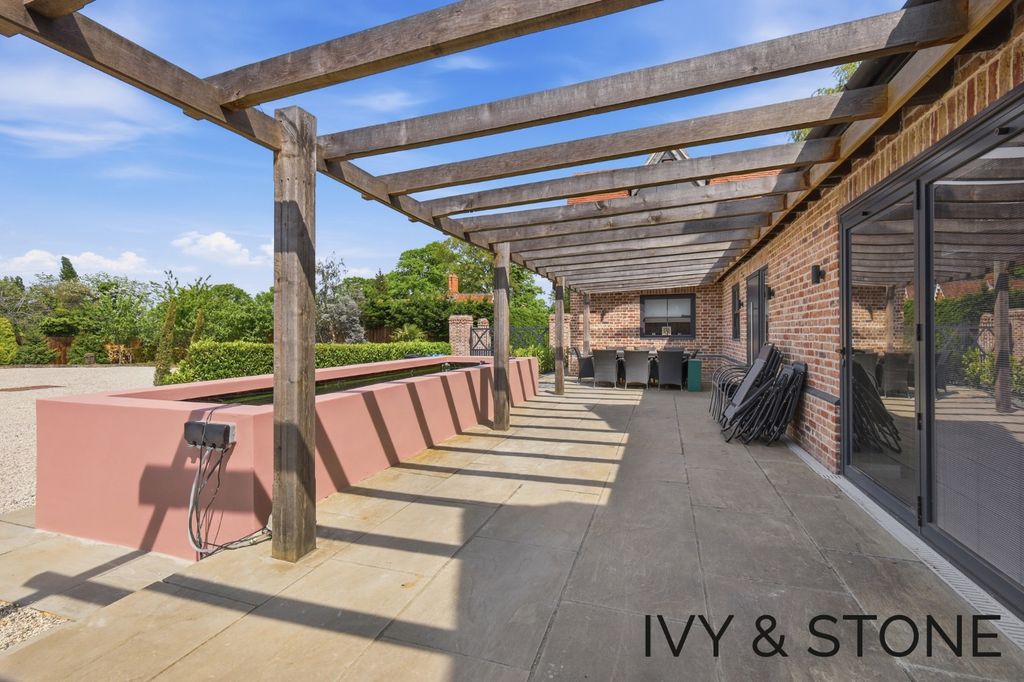 Additional image 29 of 3 bed detached house for saleChalk Lane, Harlow, Essex CM17