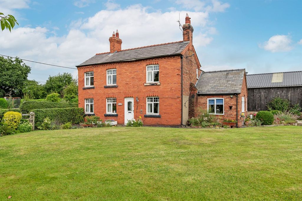 Property photo 1 of 20 (Main)