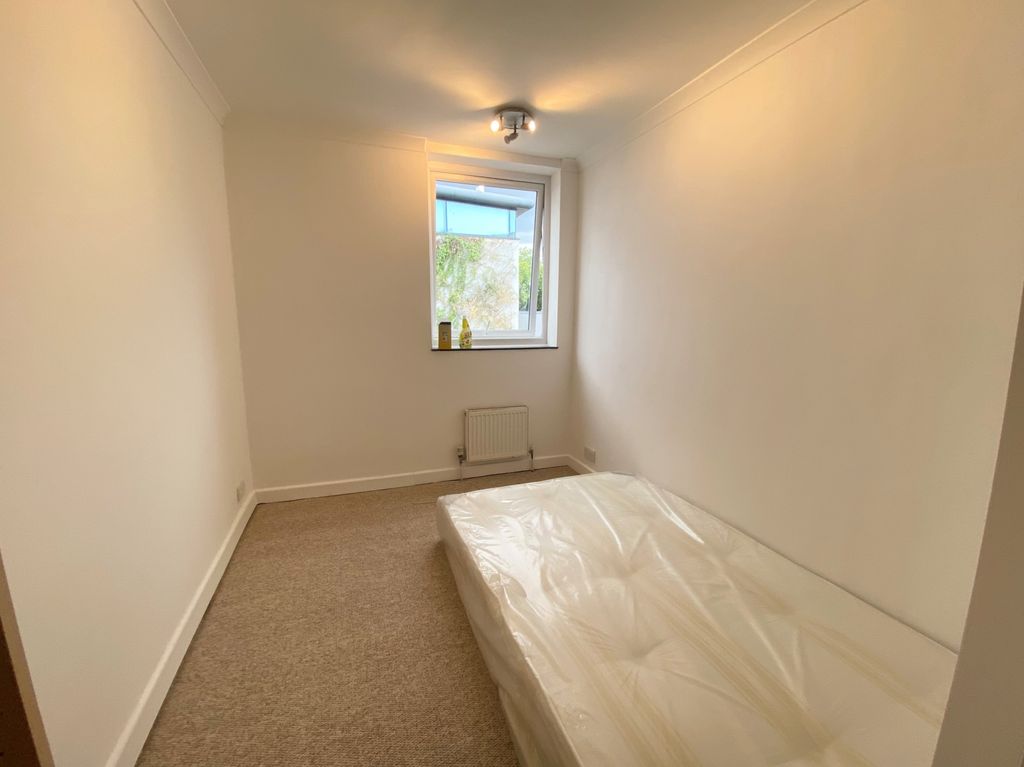Property photo 2 of 17 Gallery