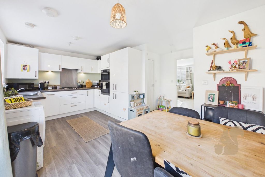 Property photo 3 of 13 Kitchen/Diner