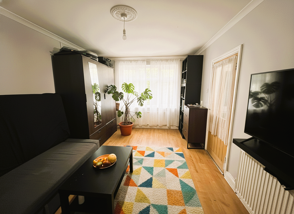 Property photo 2 of 17 Fd1E37Fa-A301-43d3-84c2-145B4c113Abd