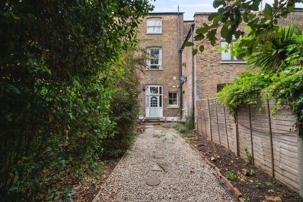 Property photo 3 of 12