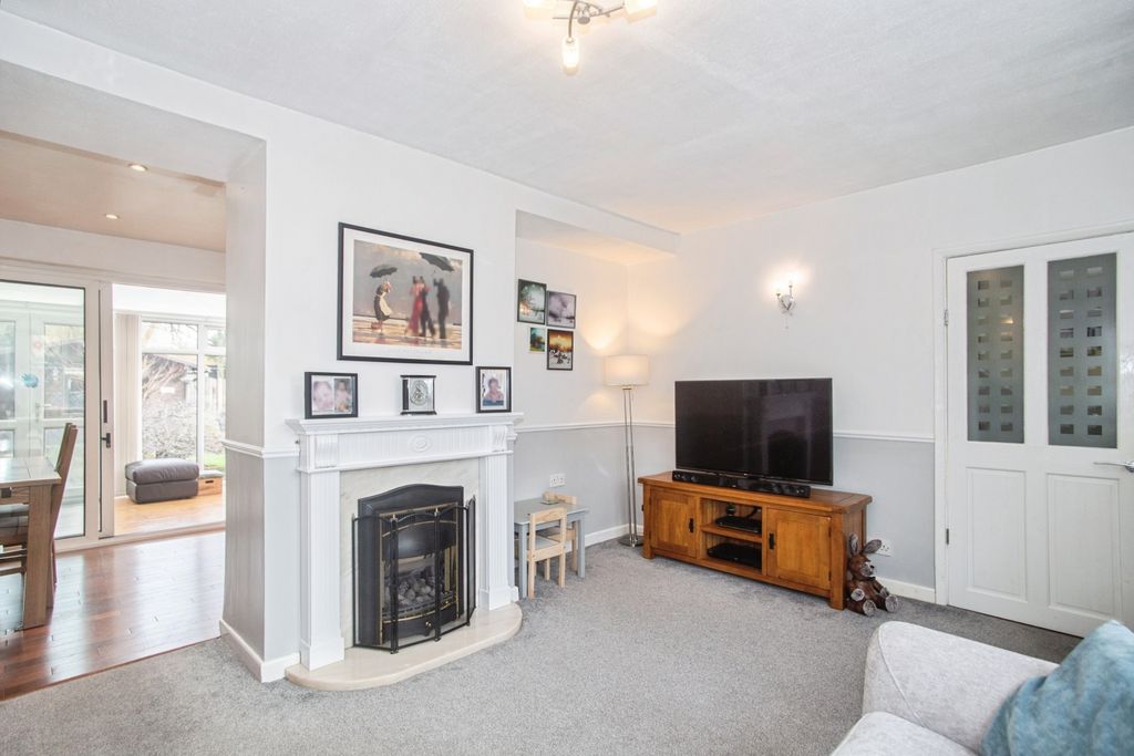 Property photo 3 of 15