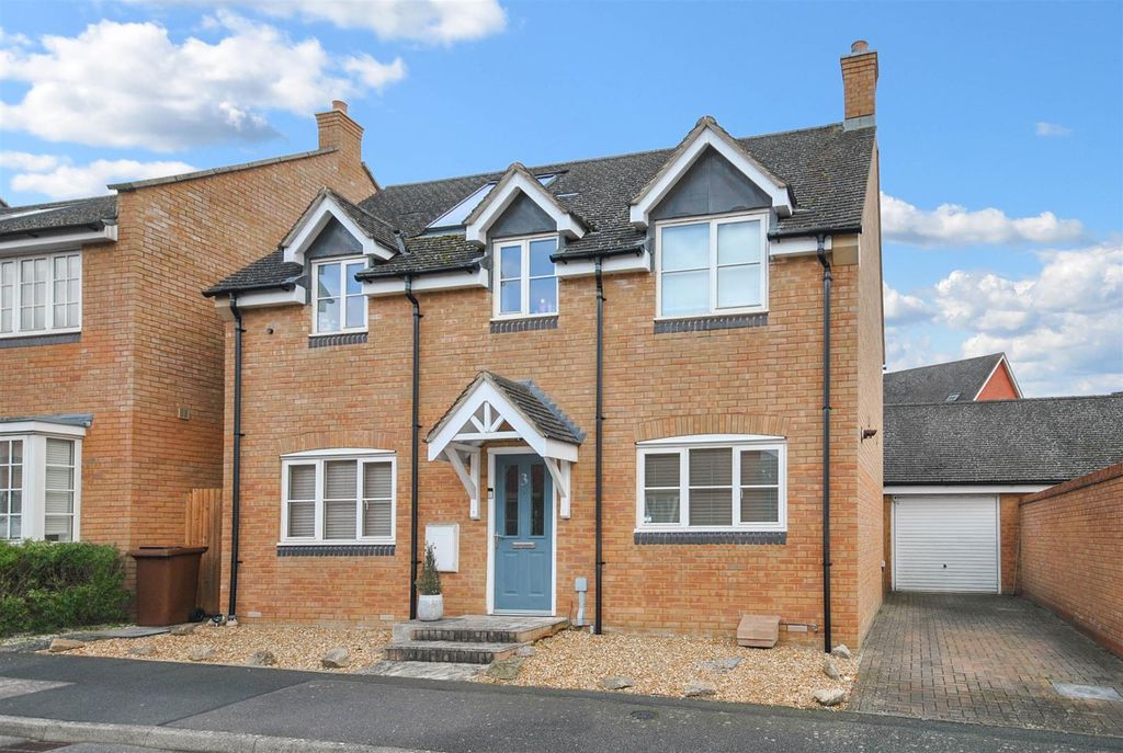 Property photo 1 of 11