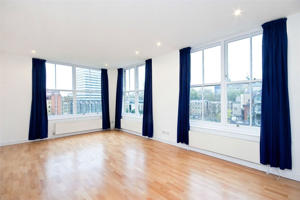 Property photo 3 of 10 Picture 1