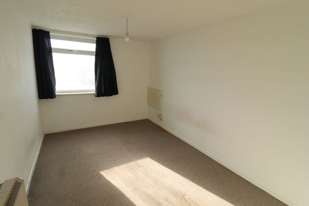 Property photo 3 of 7 Picture No. 30