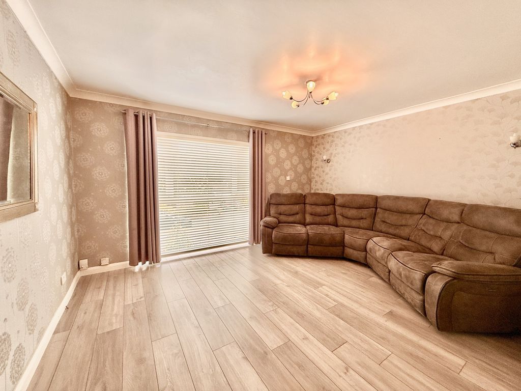 Property photo 3 of 14 Photo 13