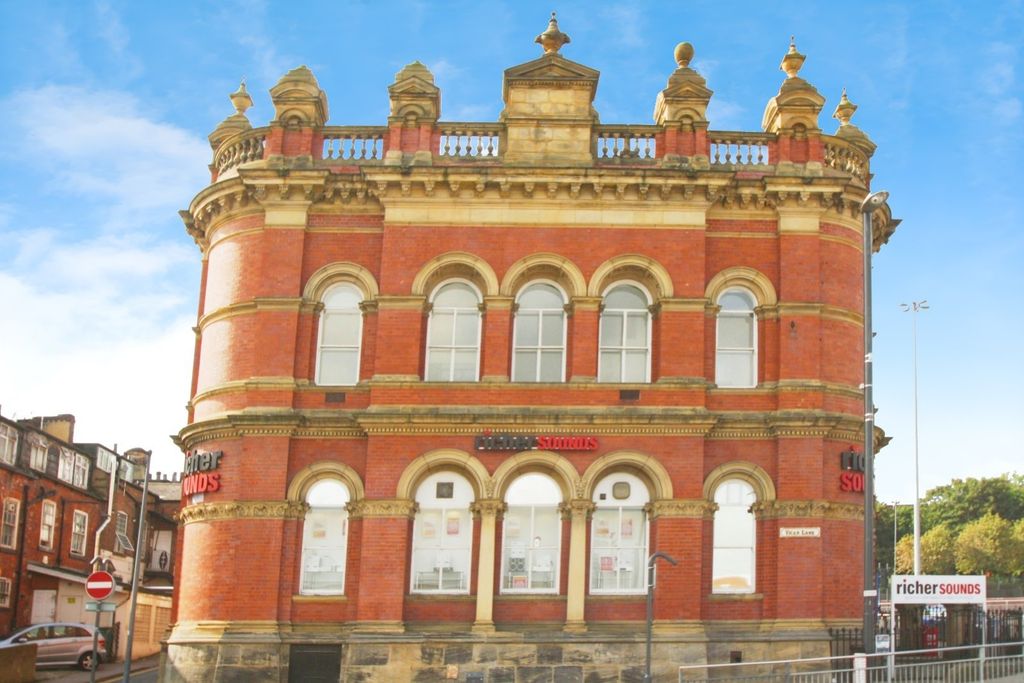 Property photo 3 of 9 Picture No. 11