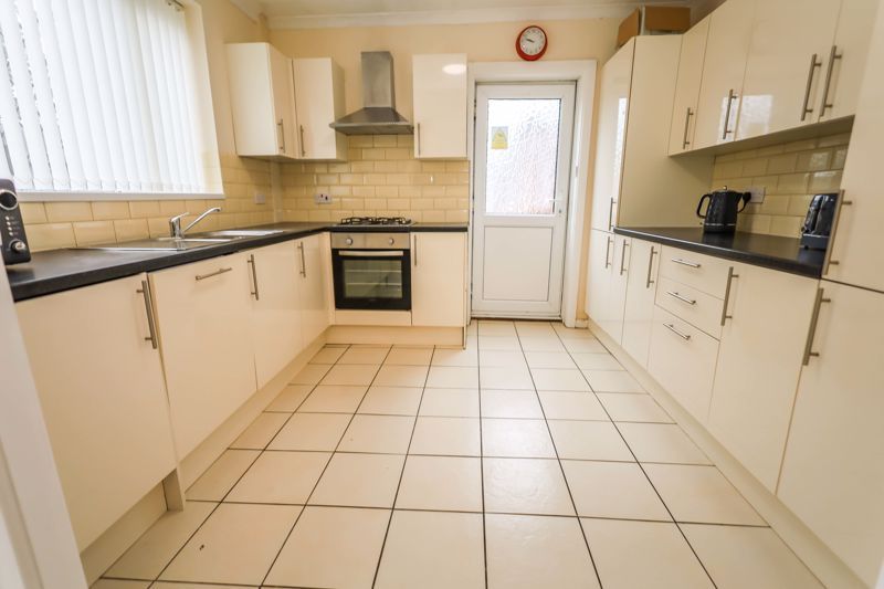 Additional image 4 of 6 bed detached house to rentPine Road, Winton BH9