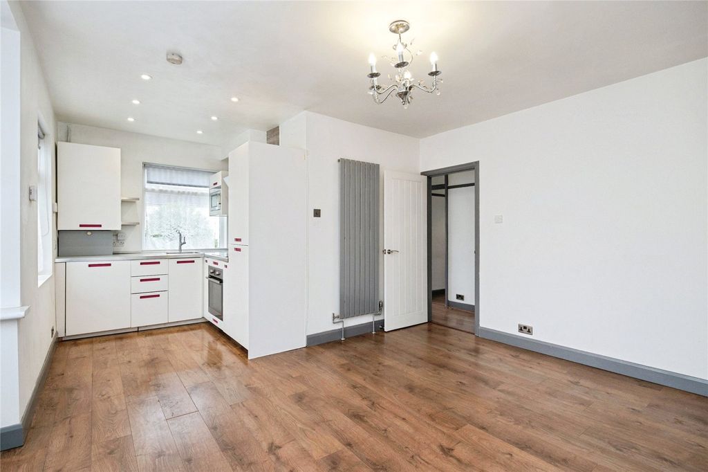 Property photo 2 of 23 Picture No. 36