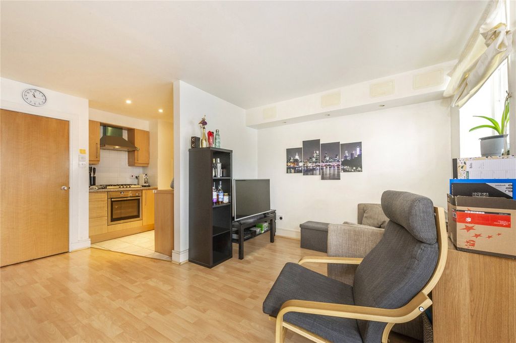 Property photo 3 of 11