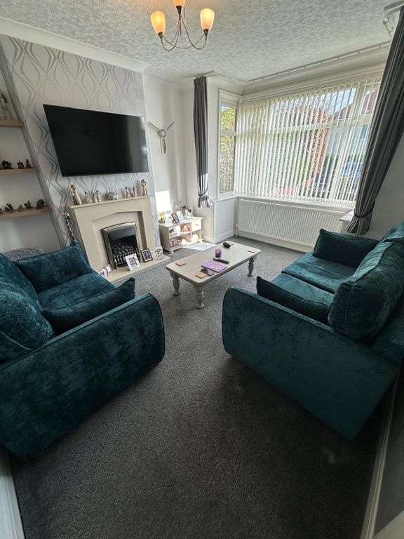 Property photo 2 of 12 F9c3809A-Ba2B-4A12-B4E2-3517Bb809De8