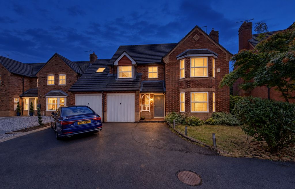 Property photo 1 of 17