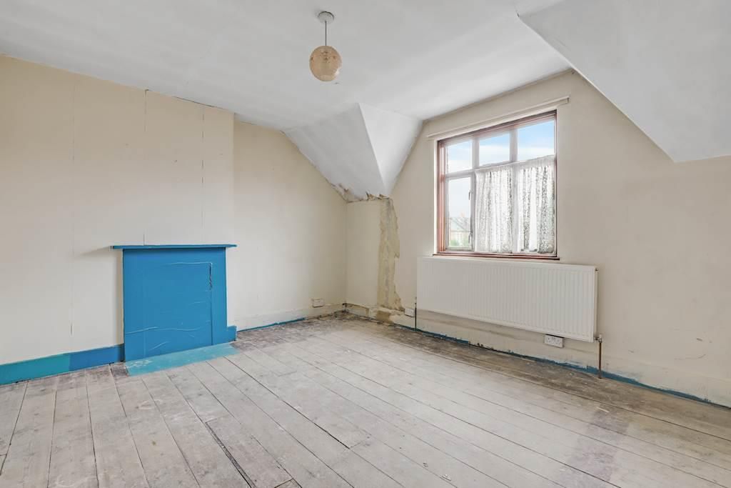 Property photo 3 of 13 09-93c4Jhpropwpen - 2 St Johns Cottages - 22-Small