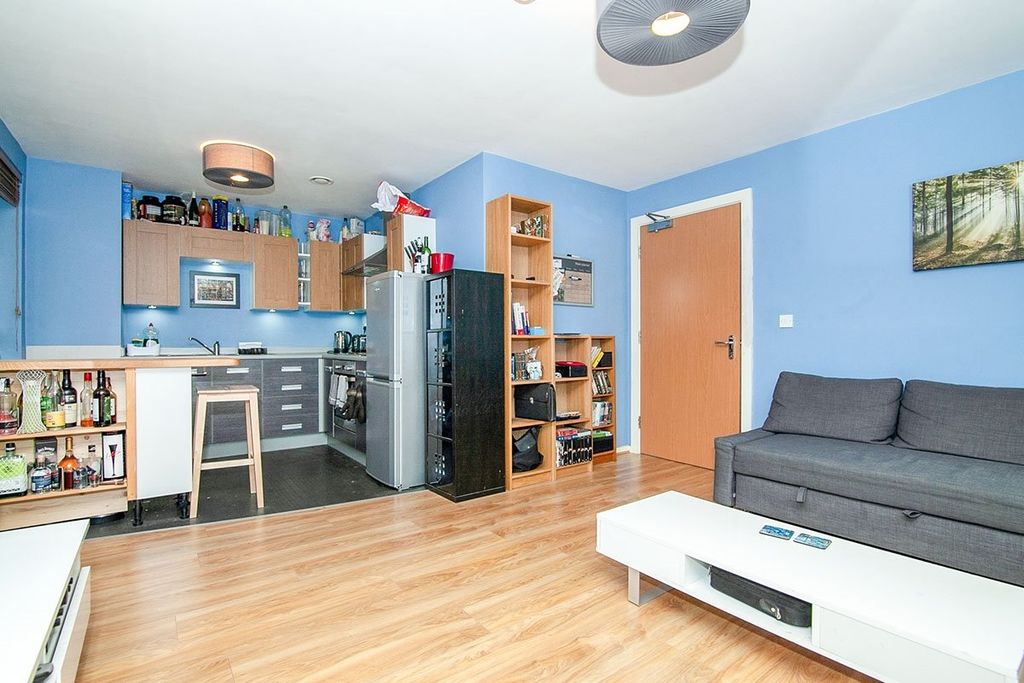 Property photo 3 of 9 Picture No. 14