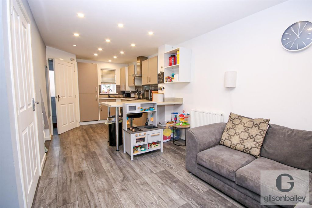 Property photo 2 of 16 14-Img_2736.Jpg