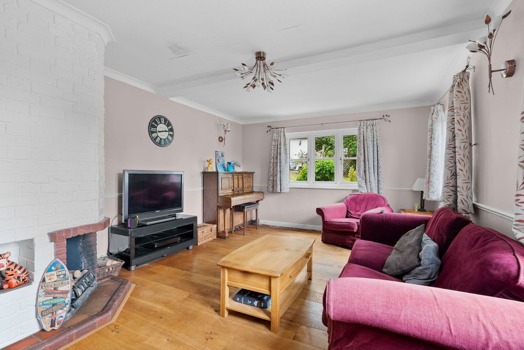 Property photo 3 of 20