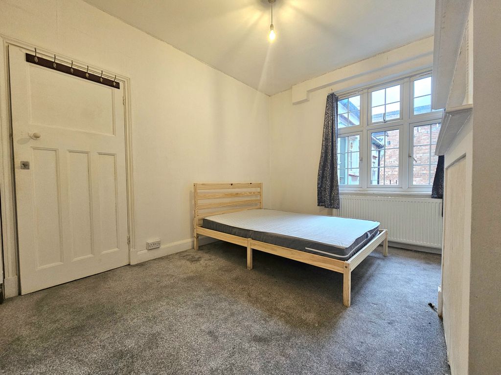 Property photo 2 of 4