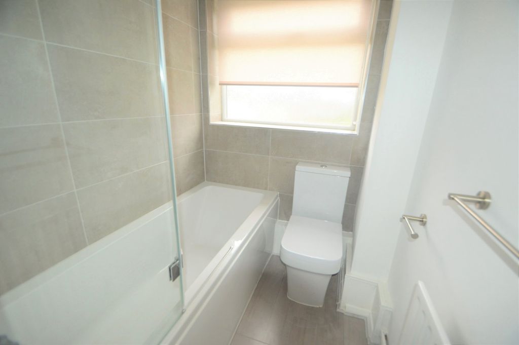 Property photo 3 of 8 Picture No. 18