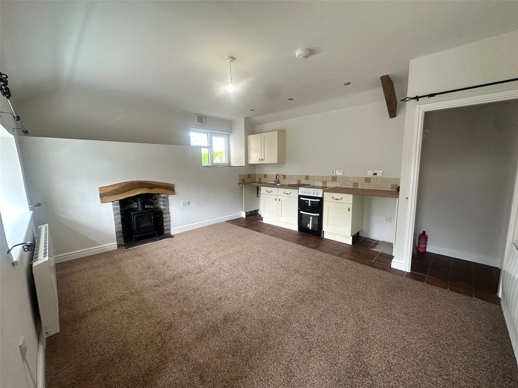 Property photo 3 of 11 Picture No. 04