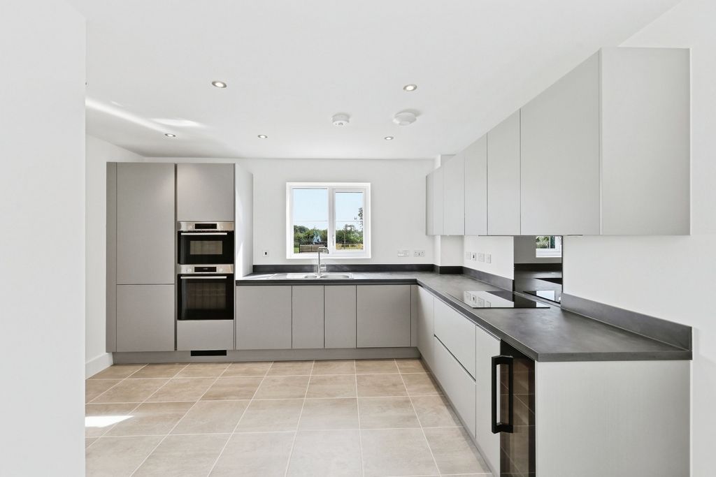 Property photo 3 of 29 Pbox-Img.Jpg