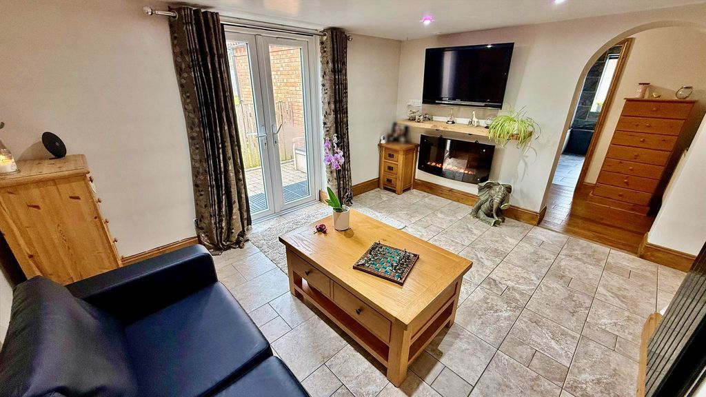 Property photo 2 of 22 Photo 10