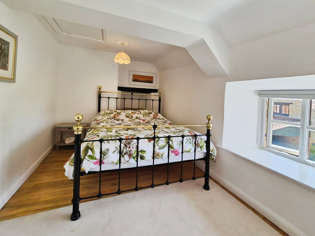 Additional image 10 of 3 bed semi-detached house to rentThe Pinnacles, Weston Street BA22