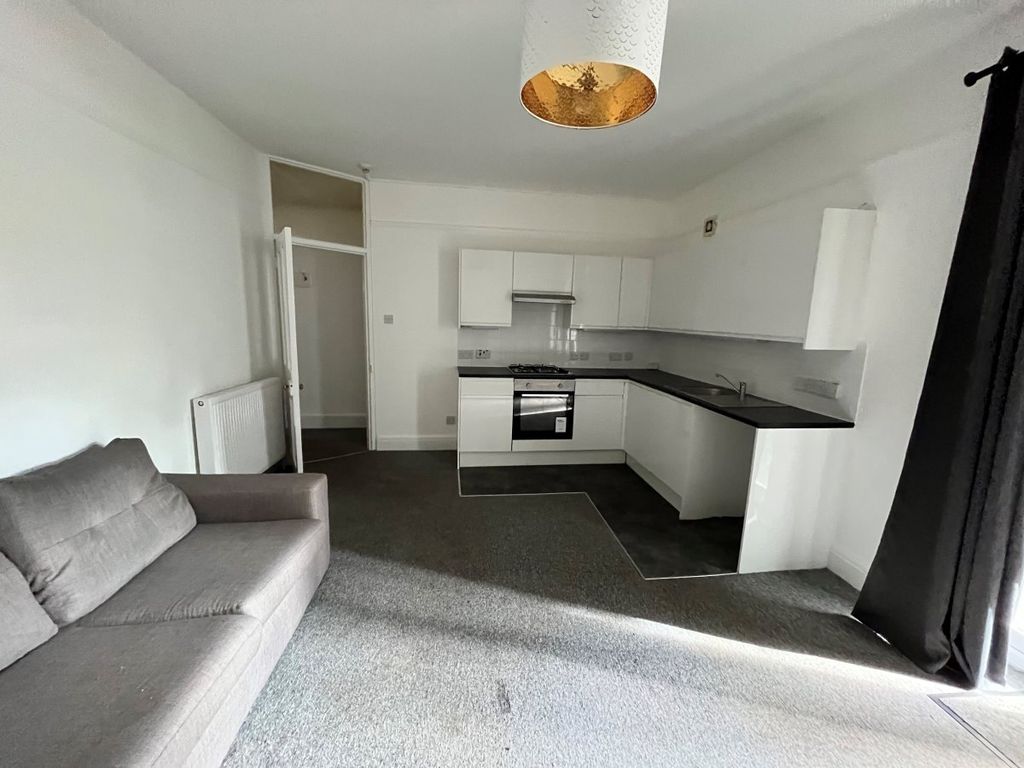 Property photo 3 of 12 Gallery