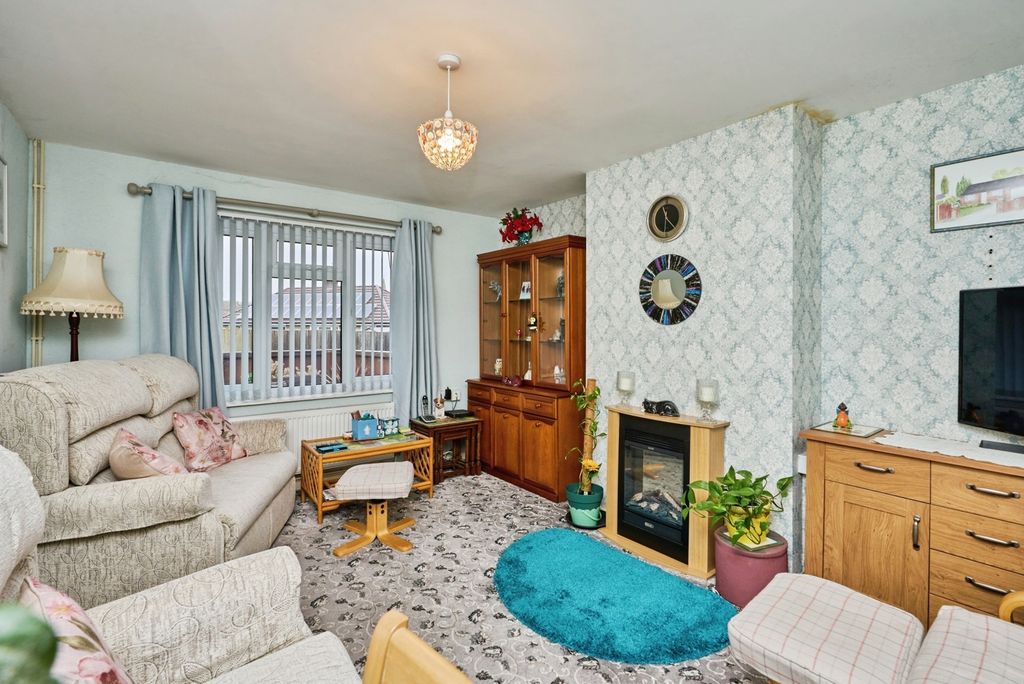 Property photo 3 of 16 Photo