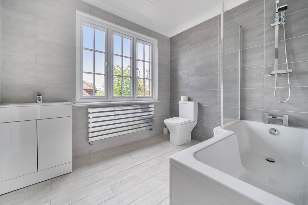 Additional image 14 of 6 bed detached house for saleChurch Road, Westoning MK45